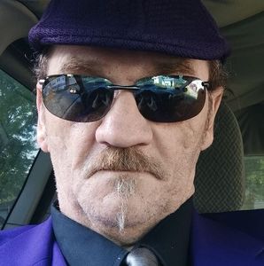 Meet your Posher, Clay